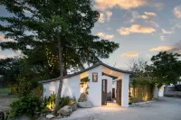 Qinhai Xiaoyuan·Starry Sky Swimming Pool Mountain and Sea Holiday Home Hotels near Gaoyangwei Beach One-Stop