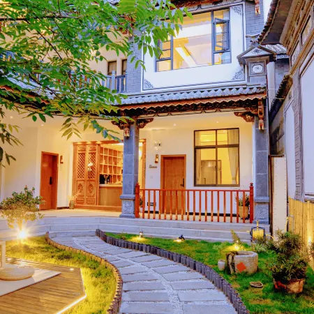 Dali Hepu Log Home Inn
