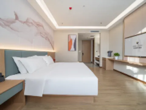 Rezen Select Hotel Hotels in Karamay