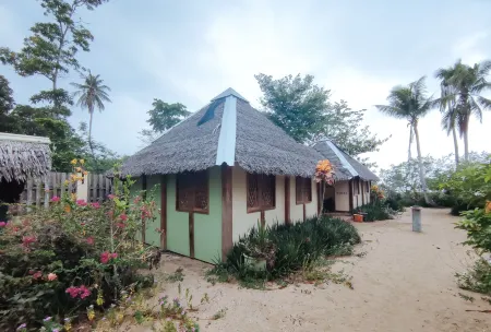 The Clara Beach and Guest House