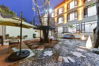 Hai Qianxun Boutique Resort & Hotel (Tiger Stone Seaside Park, Beidaihe)