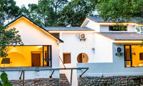 Floral Hotel·Laigui road Wang hotel (Donglin Temple Lushan cableway store)