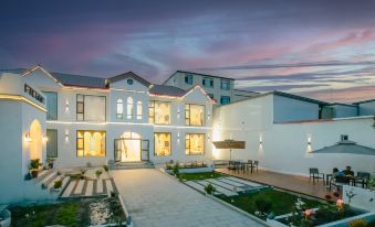 Gang stay for one night homestay (Zhaosu Tianma International Tourism and Culture Square Branch)