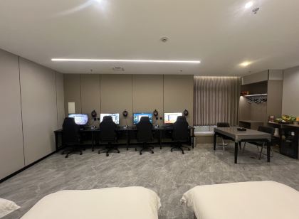 極光輕奢電競飯店