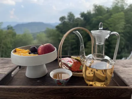 Ningbo Fenghua Xikou Dongji Homestay Отели рядом с достопримечательностью «Sanyintan (The Three Hidden Pools)»