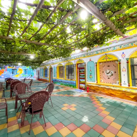 Turpan | Moye Shiguang WildLight Homestay · Grape Courtyard-Style Hotel