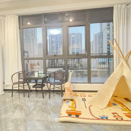 Yingcheng Garden Accommodation (Zibo Ceramics Liuliguan Fuli Wanda Plaza)