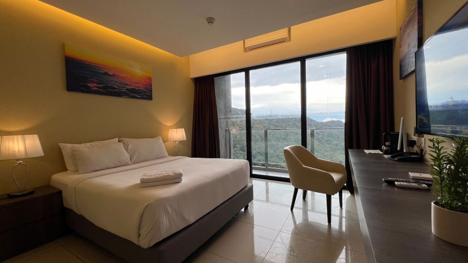Grand Delemen by Quince Home