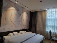 Changde Swan Bay Resort Hotels in Daxiaohe Street/Liuye Lake Tourist Resort