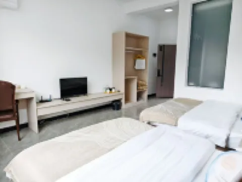 樹羣客棧 鄰近中虎跳石的酒店