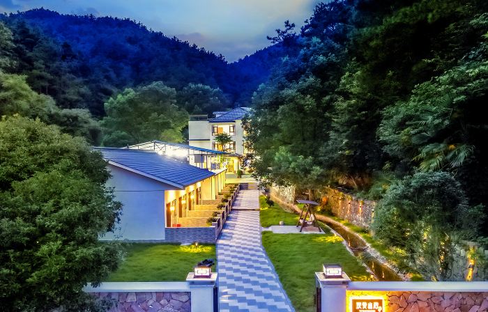 Puman Mountain Courtyard Boutique Stay (Wudang Scenic Spot Visitor Center)
