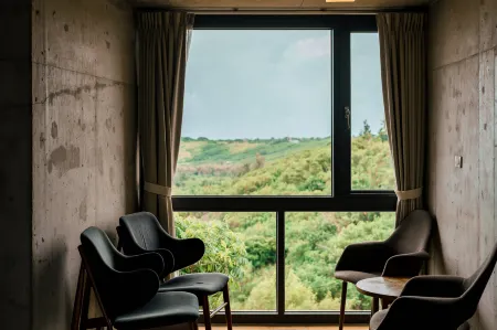 The Light Inn Отели рядом с достопримечательностью «Maobitou Park»