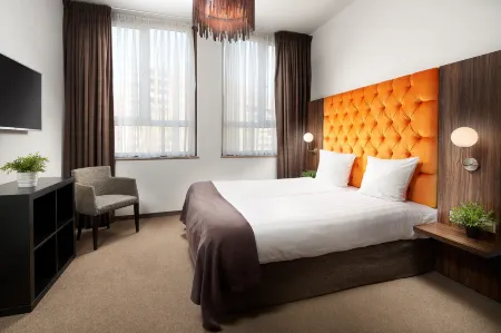 Hotel la Reine