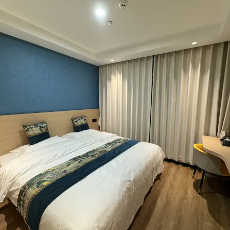 Yijia Hotel