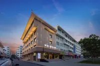 Tianjiao Hotel (Jiuquan Gulou Food Street) - parking