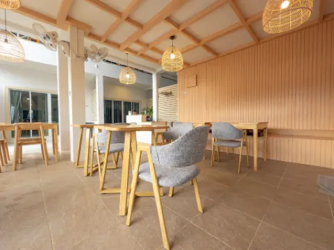 The Seathru Kohlarn Отели в г. Остров  Лан