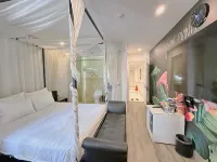 Galaxy Hotel