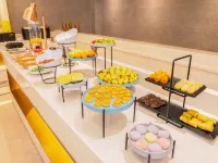 Vienna Hotel Hebi Qi County Yunmeng Avenue - Frühstück
