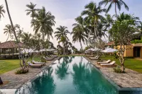 Kayaam Wellness - Pools