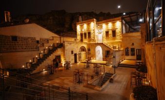 Misty Cave Hotel