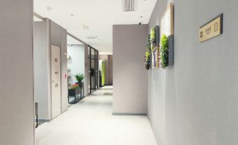 Homeinn Selected (Guangzhou East Railway Station Yantang Subway Station)