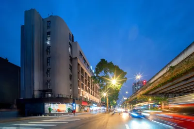 Xishang Hotel (Chengdu Yipin World Yihan Road East Subway Station) Hotels near Chengdu Normal University Information Science Department Wuyuehua Teaching Department