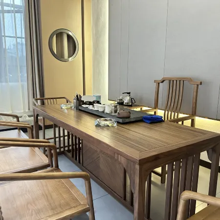 Changzheng Hotel