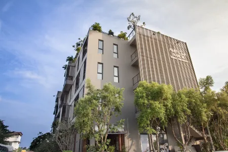 Amphawa Nanon Hotel Отели рядом с достопримечательностью «Wat Bang Khae Noi»