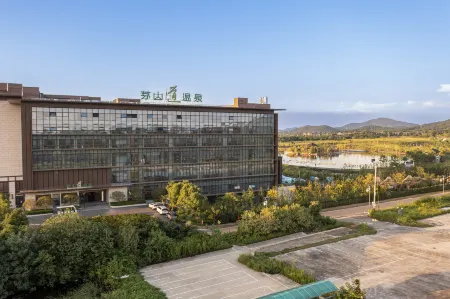 Maoshan Road Hot Spring Resort