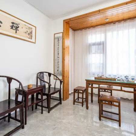Xidi · Yiyuan · Wan Hui Qingyun Boutique Stay (Yi East Station)