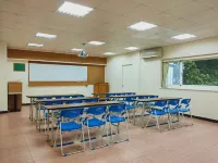 Fuhsing Youth Activity Center - 2-Star