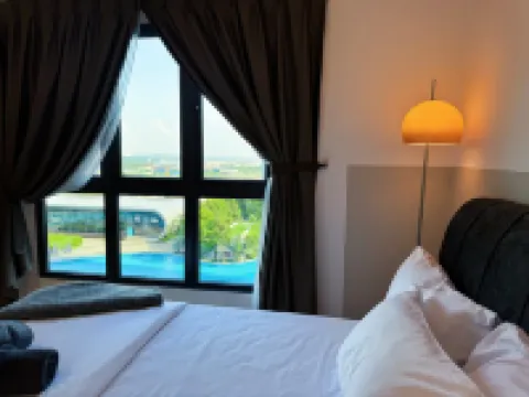 Splash Mania Air-Con Suite with Bluey Pool View
