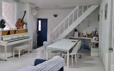 Lauren House