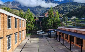 H Benjamin Residence
