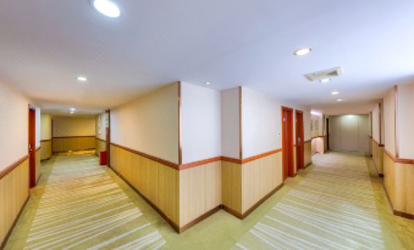 L Hotel Zhuhai Gongbei Port Qinglv Road