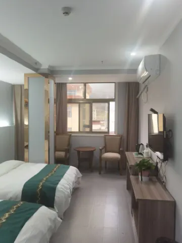 Zhenba Jinya Business Hotel