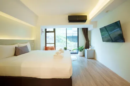 Gecko EYE Hotel