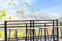 Huangguoshu Shengpin Cloud Stone Village B&B - Mountain view