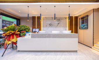 Huashang Cloud Smart Hotel