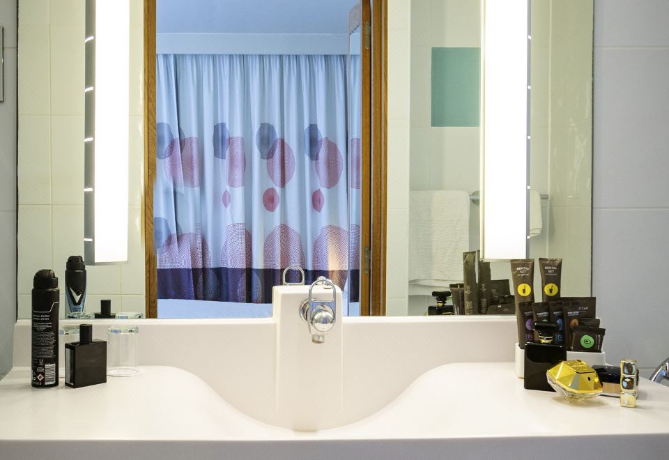 Novotel Reading Centre Hotel Over view