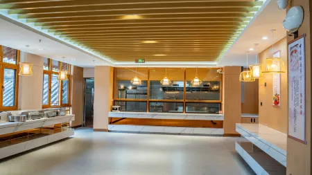 Jianxing Zhiyuan Grand Hotel