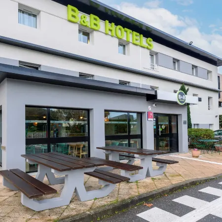 B&B Hotel Toulouse Cité de l'Espace Hurel Отели рядом с достопримечательностью «Космический городок»