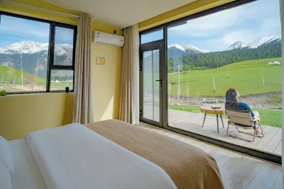 Qiongkushitai Luchuan Homestay Hotels near Qiongkushitai Village