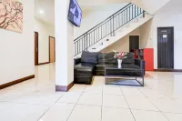 Hotel O Rappocini Near Rsia Paramount - 2-Star