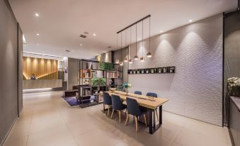 Homeinn Selected Hotel (Shiyan Beijing Road Hanjiang Normal University)