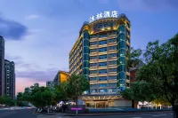 Rich Forest Hotel (South High-speed Railway Station sports center)) Hotel in zona Huaihua East Station