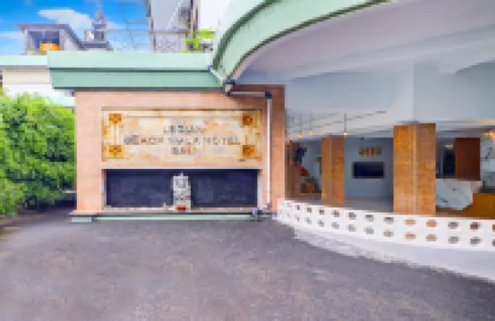 Townhouse Oak Legian Near Legian Beach Formerly Sayang Maha Merta バリ島のホテル