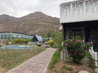 Zhang County Zizai Huaye Homestay