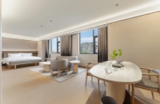 Full Seasons Hotel (Chengdu Shuangliu Airport Airport International City Store) Hotel in zona Occupation Training College of Sinohydro Bureau 5