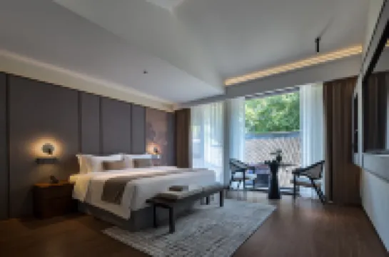 Molan Guanting Hotel (Shaoxing Luxun's Hometown City Square Branch)